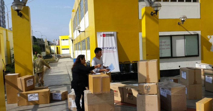 Pronied entrega equipos de laboratorio a 16 colegios emblemáticos, también en La Libertad