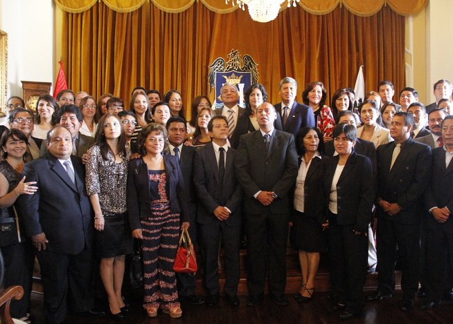 Critican continuos cambios de funcionarios en la gestión de Elidio Espinoza