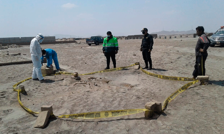 Obrero encuentra restos óseos en arenales del sector Jequetepeque Alto en Pacasmayo