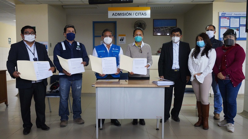 EsSalud y Agricultores - Agro Exportadores firman convenio para edificación de hospital covid-19 en Virú