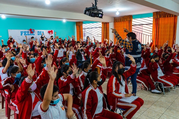 Escolares y padres de familia de Virú son capacitados en temas de seguridad vial 
