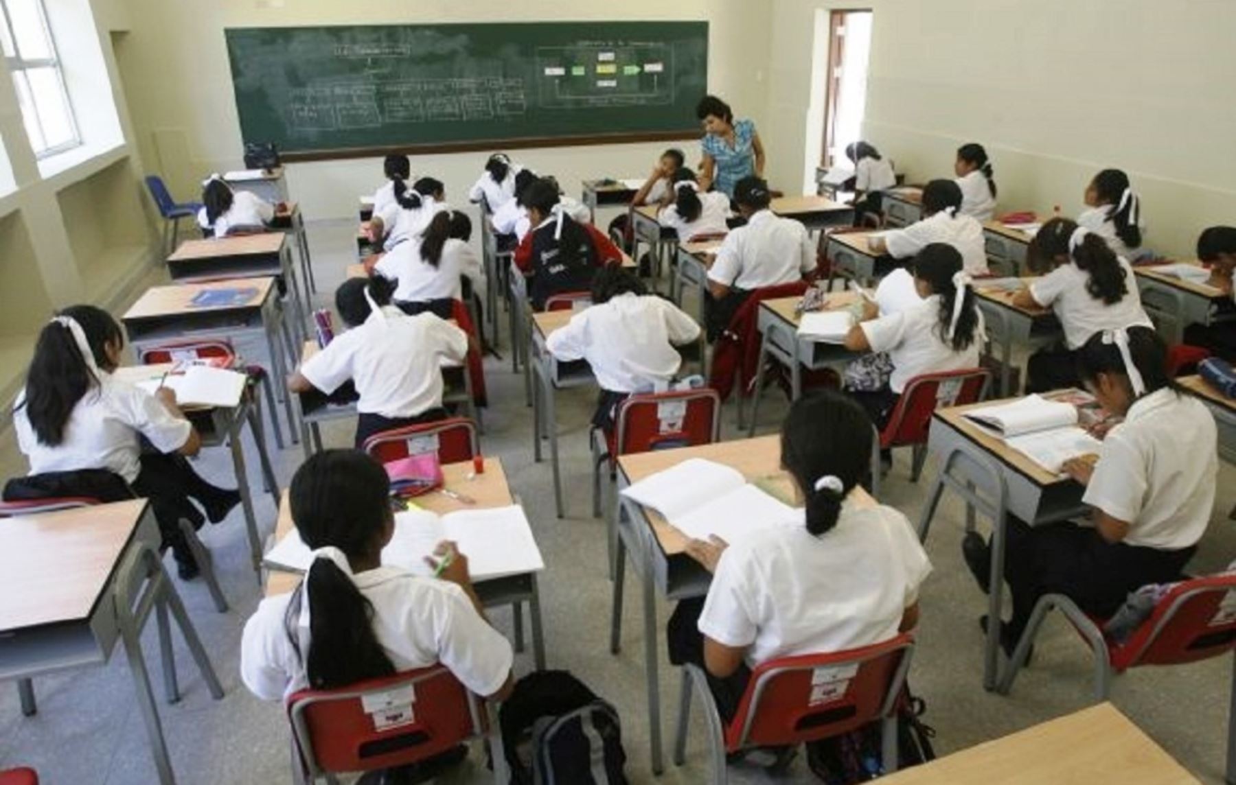 La Libertad: profesores no se salvan de descuentos