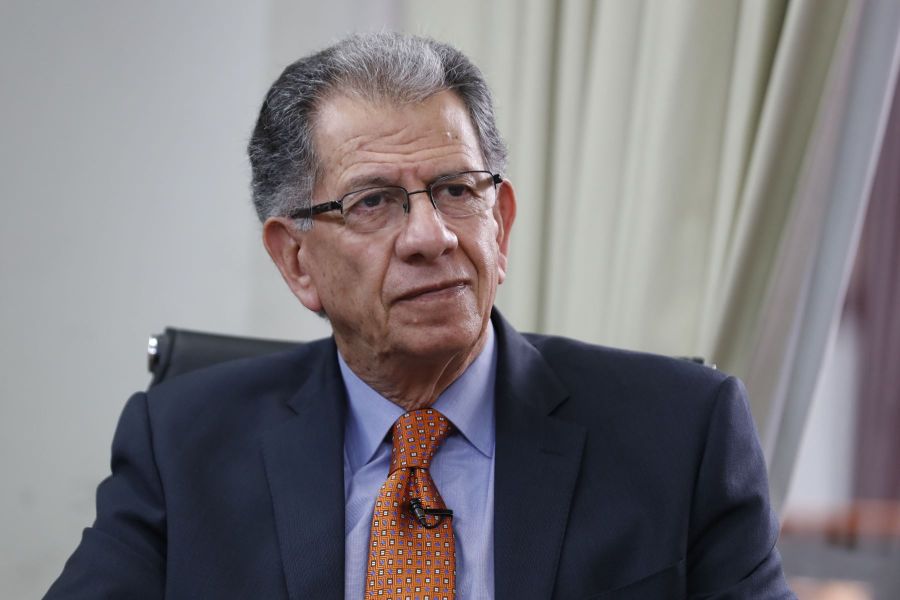 Óscar Urviola: "Si el Congreso insiste en la censura, en la práctica, ese es un golpe de Estado"