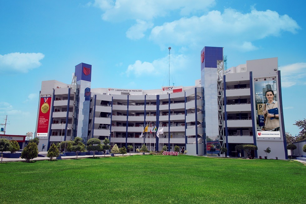 UCV firma primer convenio de cobertura nacional con plataforma educativa Blackboard