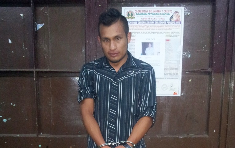 Sujeto se hizo pasar como policía para no pagar la cuenta en karaoke