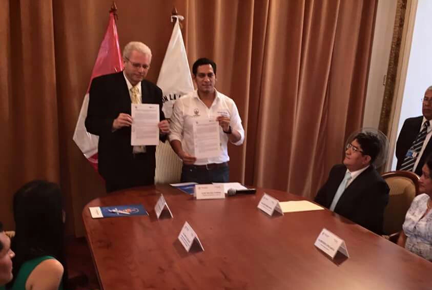 Gobierno Regional La Libertad firma convenio para tratar pasivos mineros