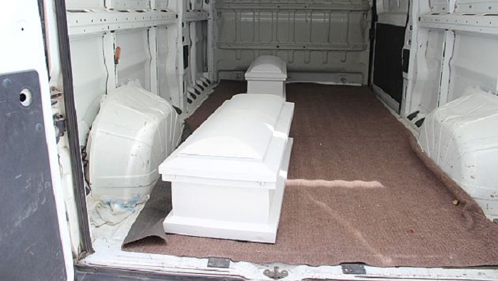 Mujer envenenó a sus dos pequeñas hijas y luego se suicidó