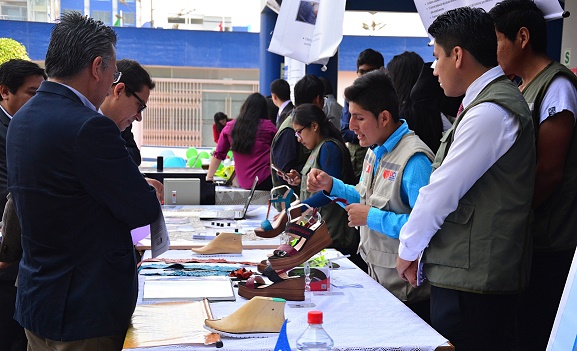 Trujillo: estudiantes de Ingeniería Industrial exponen proyectos en feria de emprendimientos