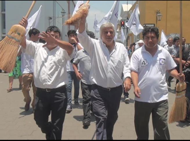 Fernando Olivera: “César Acuña es un gánster de la política”