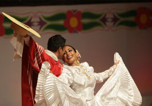 Trujillo: El 57º Concurso Nacional de la Marinera hace vibrar al Perú 