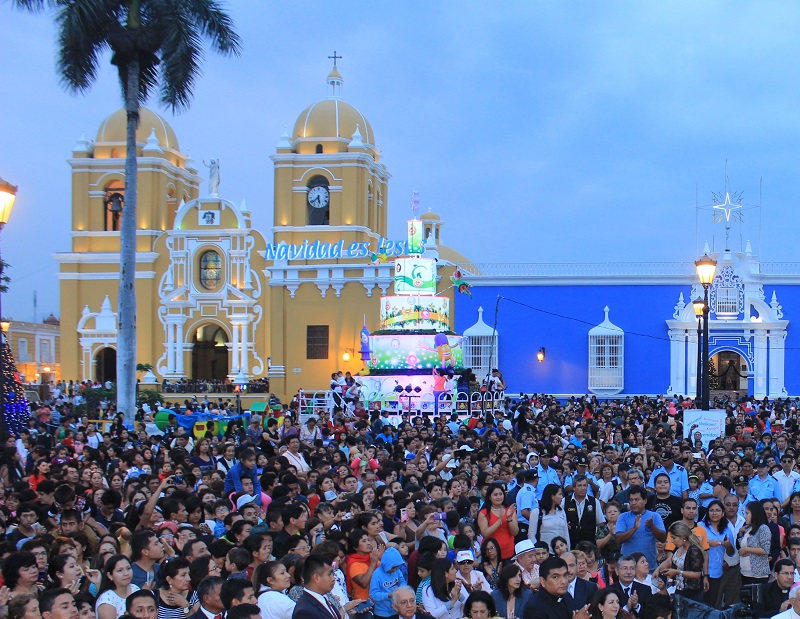 Festival navideño “Luces y Colores” retorna a la Plaza de Armas de Trujillo