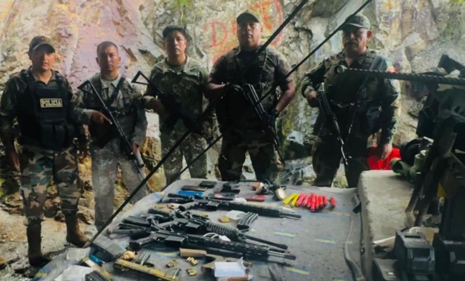 FFAA y la Policía intervienen mina informal en Pataz, decomisan explosivos y armamento 