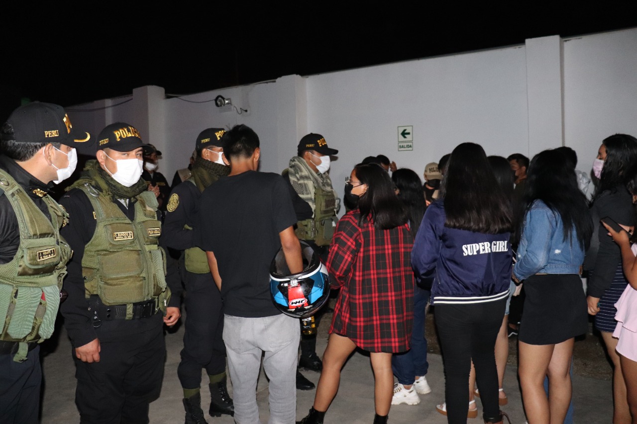 Trujillo: Clausuran por más de un mes a bar y discoteca por informales 