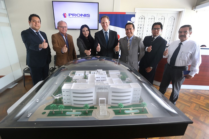 Pronis firma contrato para iniciar construcción de hospital de Pacasmayo