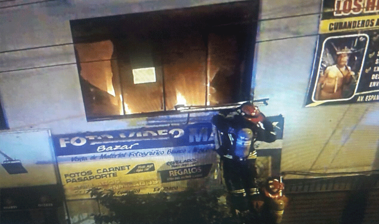 Trujillo: incendio en local de chamán por poco desata una tragedia