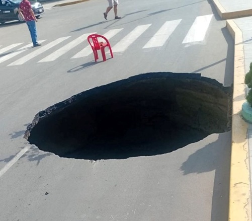 Alcalde Reyna: “Hay inminente riesgo de que sigan colapsando redes de agua y desagüe en Trujillo”