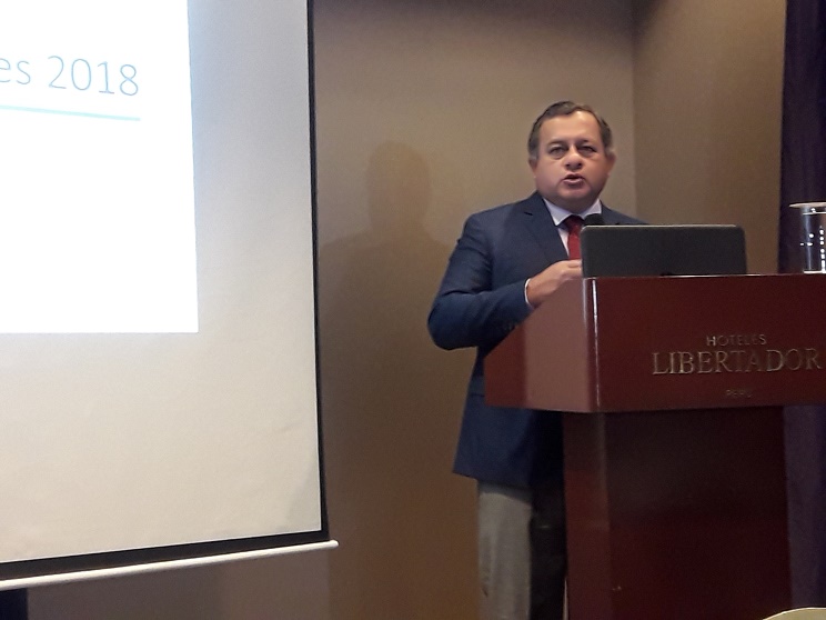 Gerardo Távara: “Debemos investigar hoja de vida de los candidatos, no se la hagamos fácil”