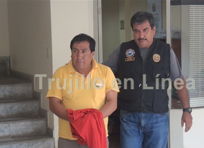 Capturan a alcalde Carabamba por cobrar coima de más de 6 000 soles 