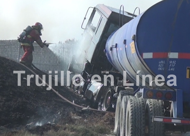 Huanchaco: cisterna ardió en llamas 