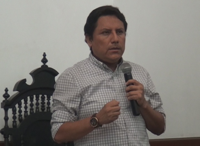 Elías Rodríguez sigue firme en su candidatura a la secretaría del APRA