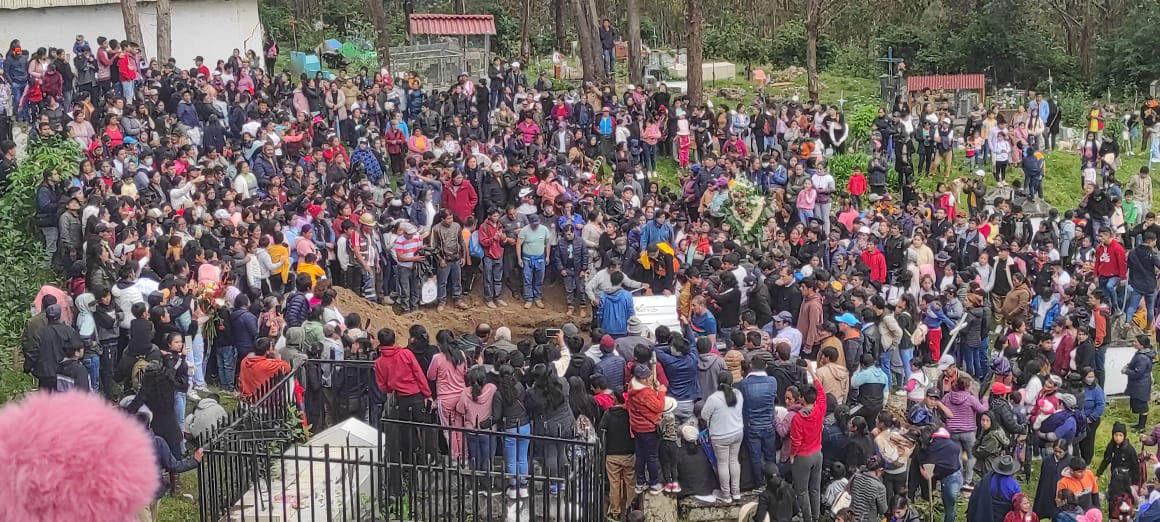 Pataz: dan cristiana sepultura a seis víctimas del derrumbe en Retamas