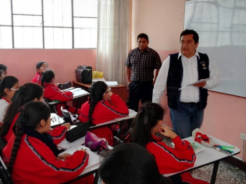 Profesores no cumplen con recuperar clases por "El Niño"