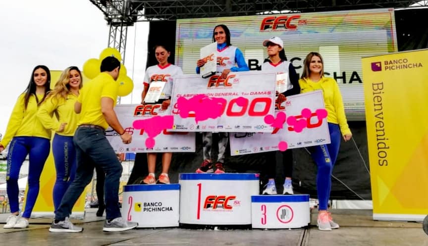 Gladys Tejeda ganó la carrera Fundación de Cuenca en Ecuador