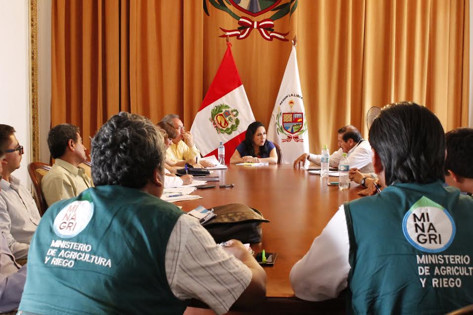 La Libertad: Presentan proyecto para ayudar a agricultores con deudas bancarias