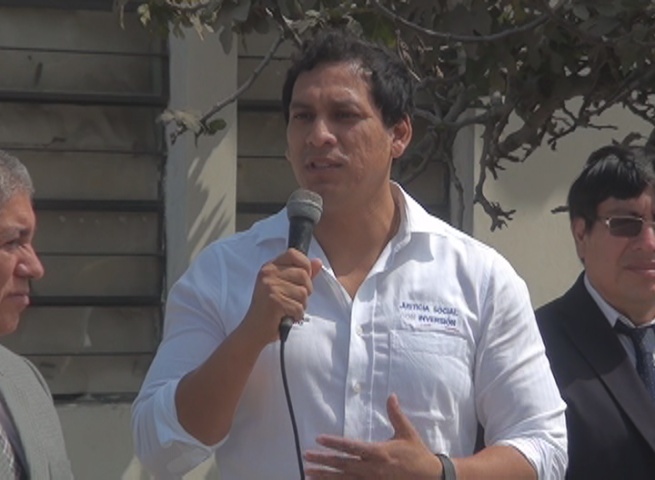  Luis Valdez: “Colegios profesionales sí fiscalizaran obras de reconstrucción”