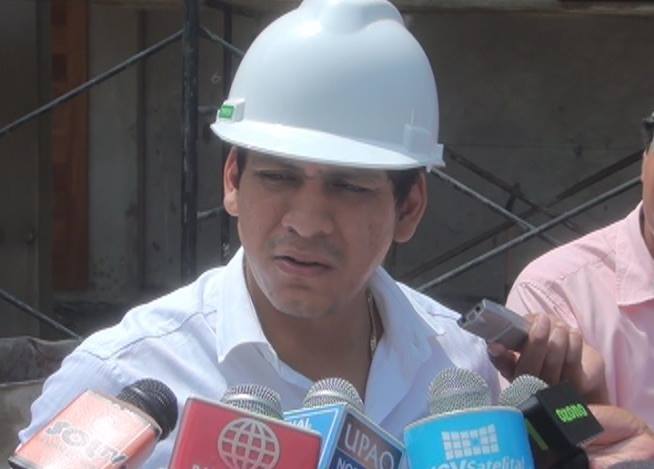 Gobernador de La Libertad dice que es una “payasada” pedir la salida de su gerente