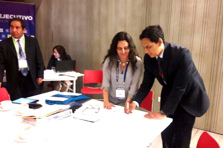   Ministerio de Salud y Gobierno de La Libertad firman convenio para construcción de hospital en Pacasmayo  