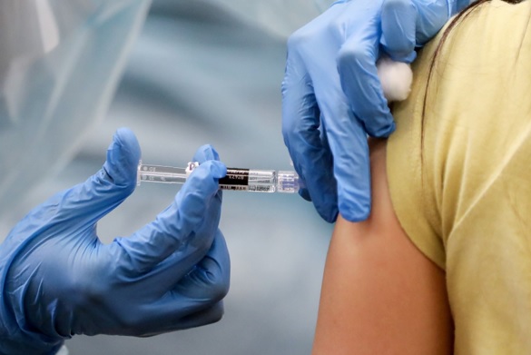 Más de 300 mil dosis de vacuna contra la influenza para adultos llegarán el 1 y 2 de mayo