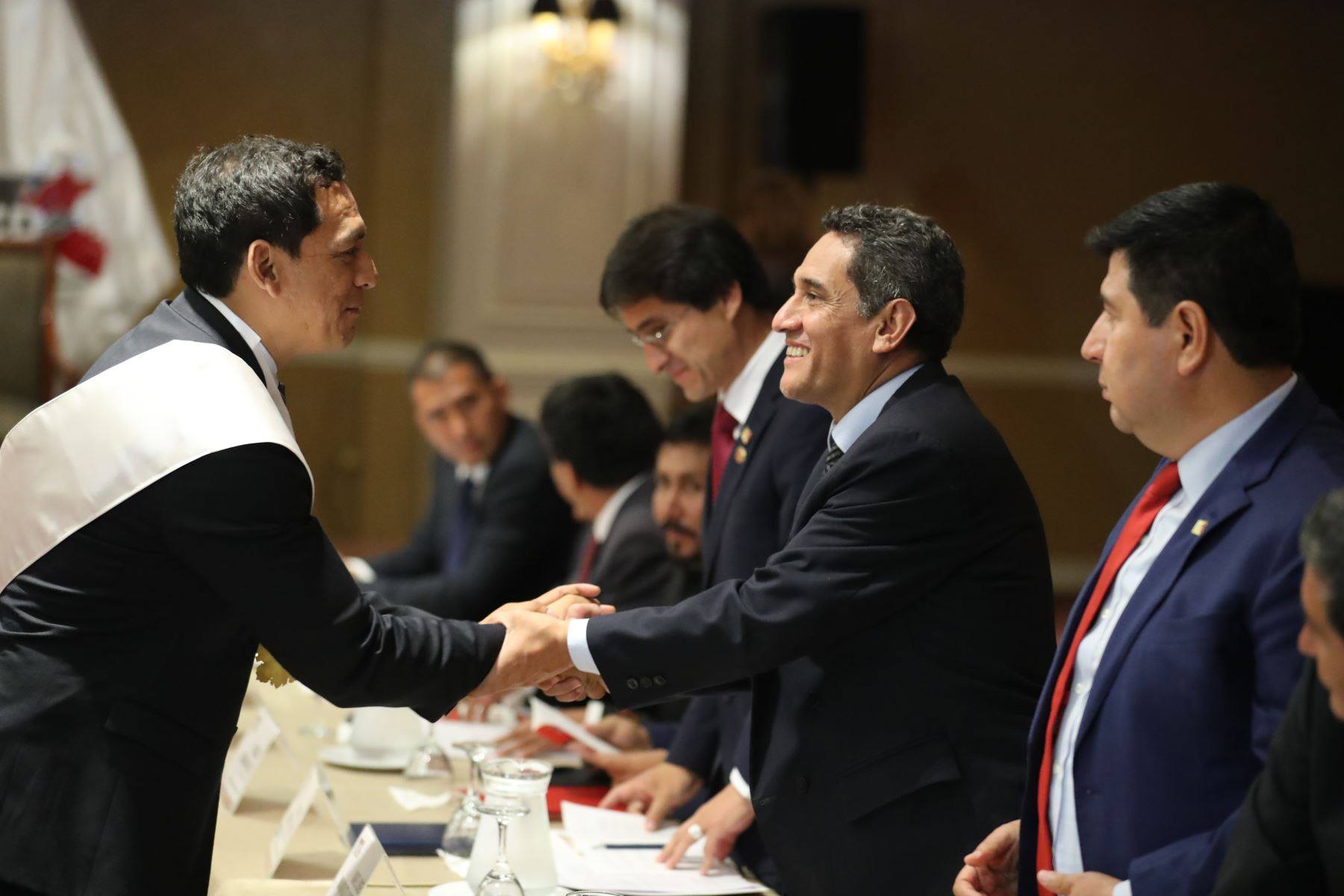 Mesías Guevara preside nueva directiva de la Asamblea Nacional de Gobiernos Regionales