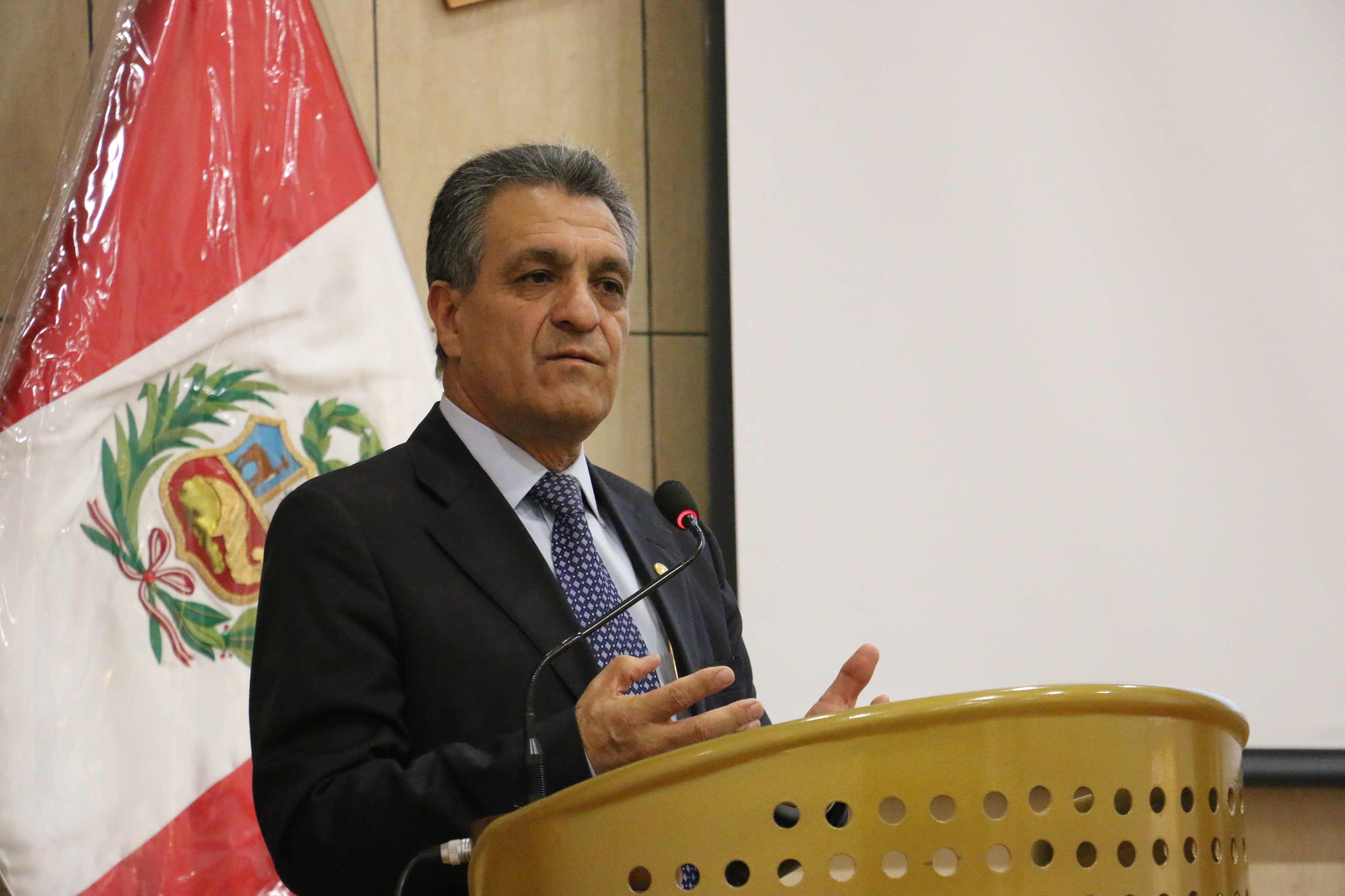 Trujillo: presidente de la Camara de Comercio pide consenso en tercerización del Segat