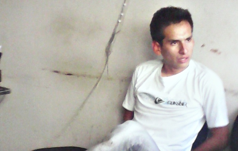   Arrestan a sujeto que golpeaba a su esposa en la vía pública