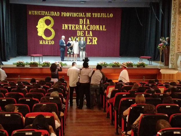 Trujillo: Municipalidad homenajeó a más 60  mujeres líderes de toda la provincia