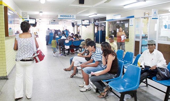  Pacientes afectados por huelga nacional de trabajadores de Essalud en Trujillo