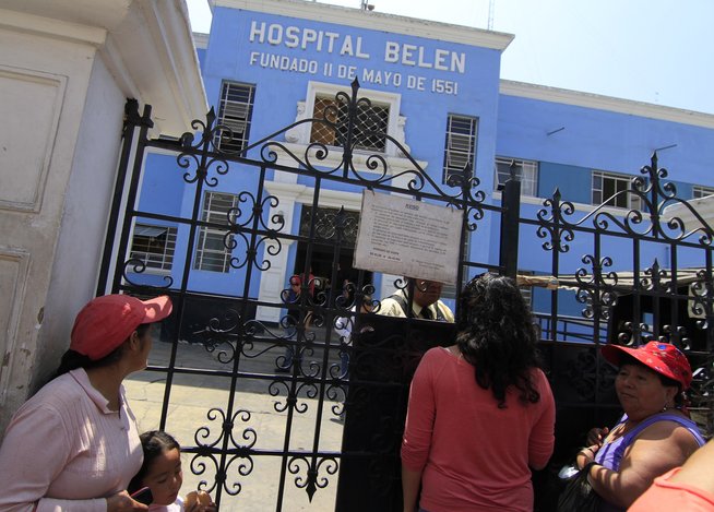 Colombiano con fracturas en cráneo está abandonado en hospital de Trujillo