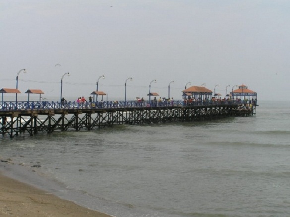 César Acuña invoca a los liberteños  a defender al balneario de Huanchaco