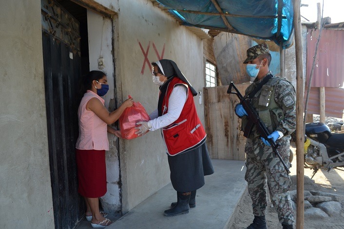 Trujillo: Iglesia entrega canasta de víveres a 1000 familias vulnerables