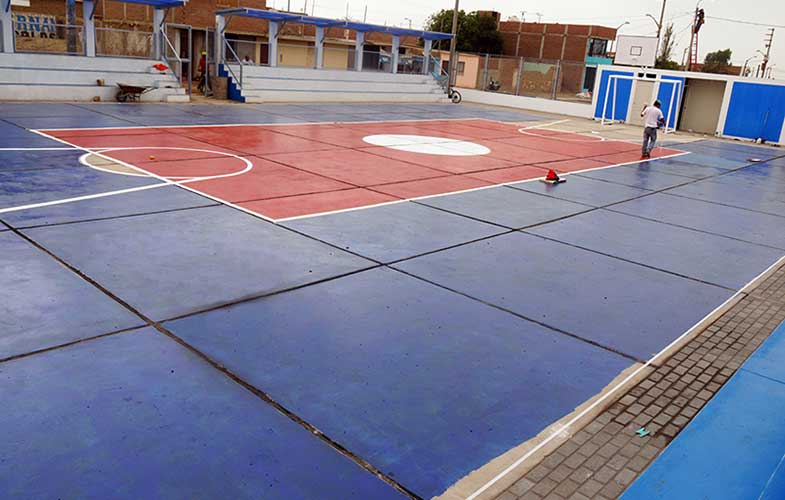 Inauguraron moderna losa deportiva en Chiclín 