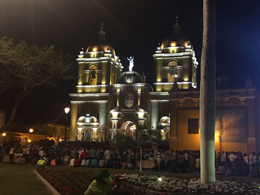 Resaltan belleza de patrimonio arquitectónico de Trujillo con iluminación led