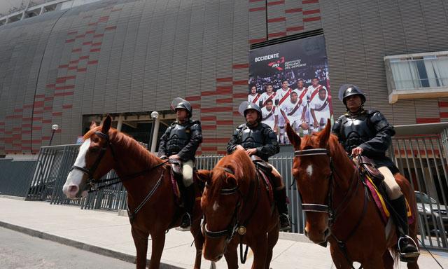 Clubes deportivos deberán contratar seguridad privada para resguardar partidos