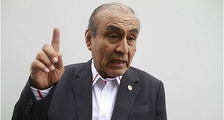 Alcalde de Trujillo niega que busque desestabilizar gestión de Llempén