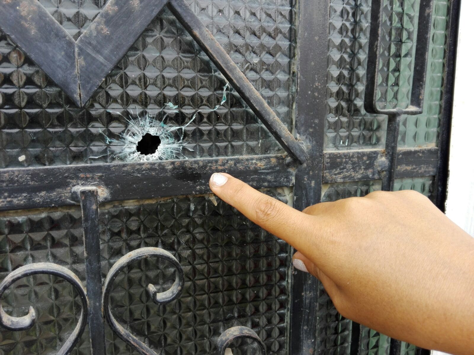 Disparan tres balazos en vivienda de La Esperanza