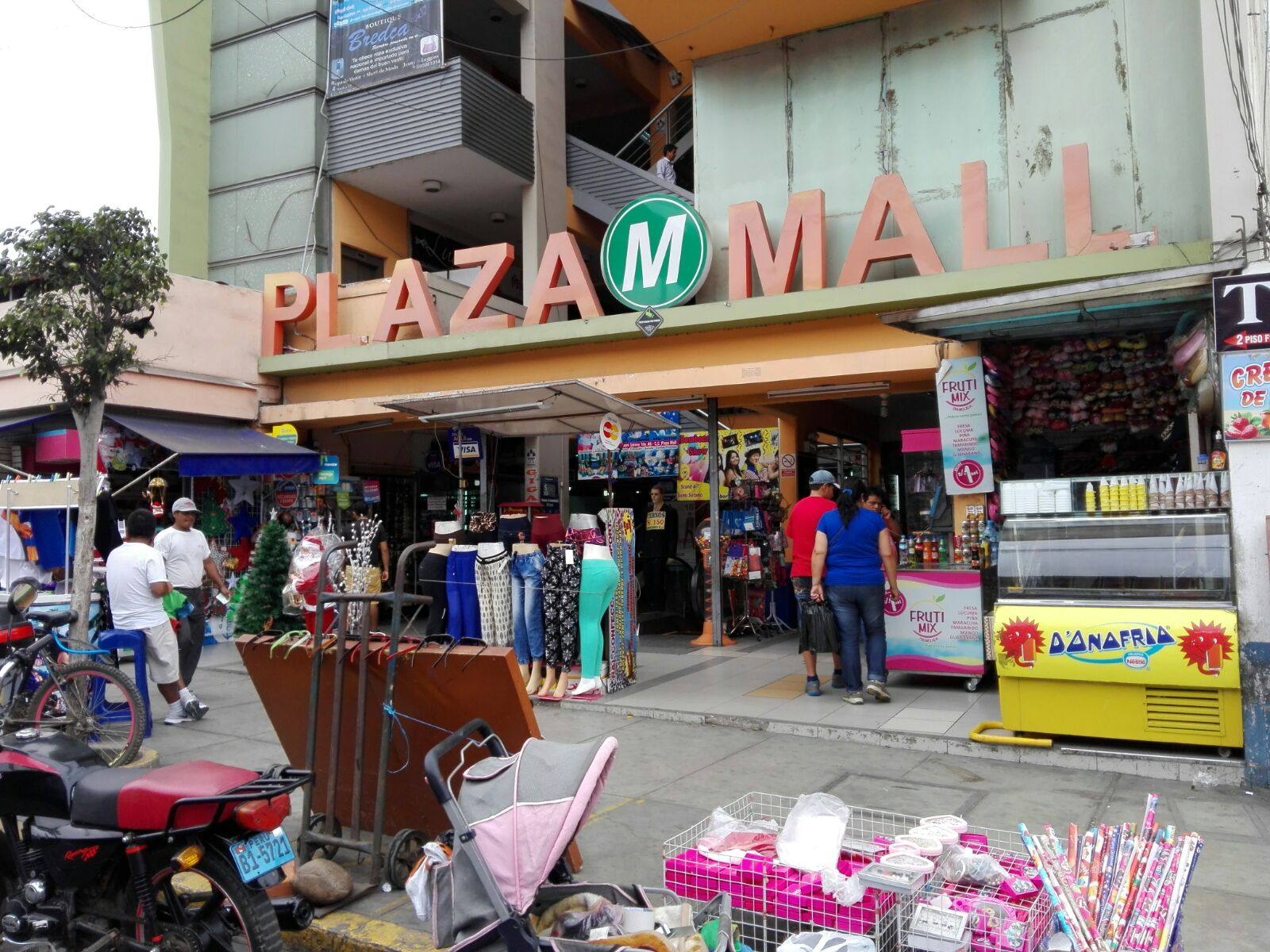 Sustraen sistemáticamente 20 mil soles en mercadería de Plaza Mall