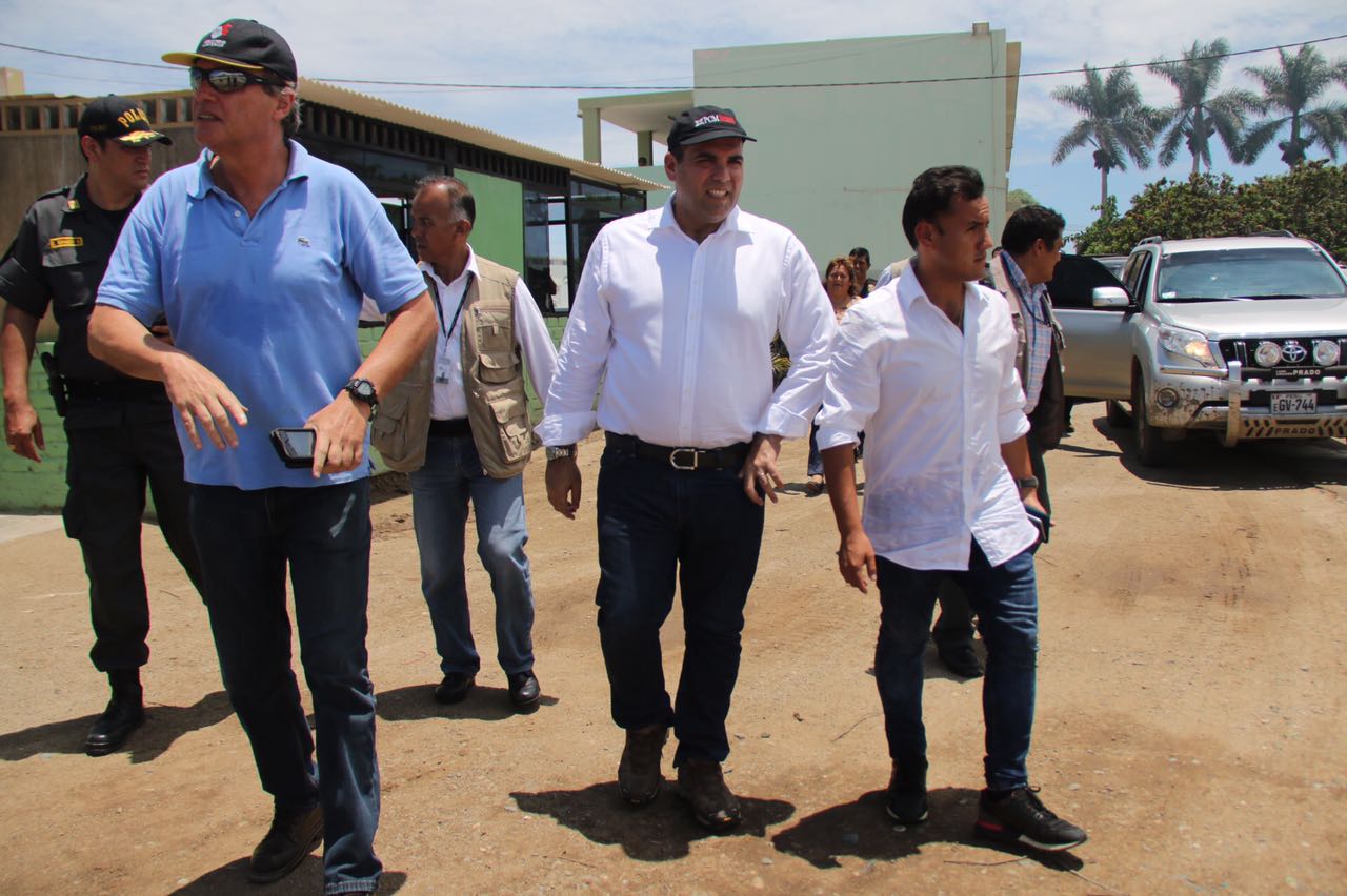 Ministros sobrevuelan provincias liberteñas para evaluar daños tras lluvias torrenciales