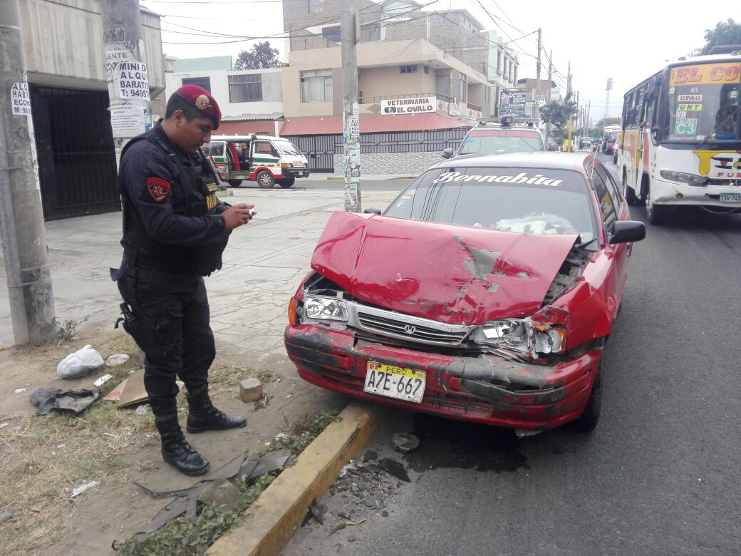 Trujillo: dos heridos tras accidente de tránsito en la avenida América Sur