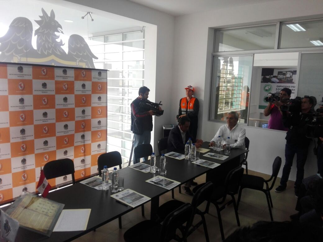 Trujillo: dejan solo a Elidio Espinoza para afrontar posible fenómeno del Niño