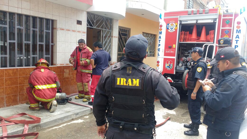 Trujillo: incendios casi reducen a cenizas dos inmuebles